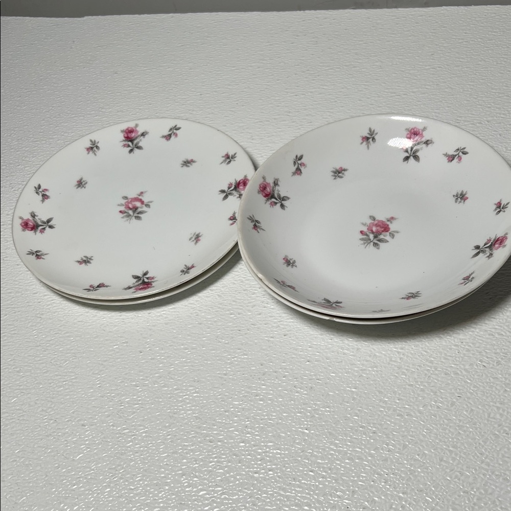 Vintage Meito Japan Rose Chintz 2 Soup Bowls/2 Salad Plates Made Japan